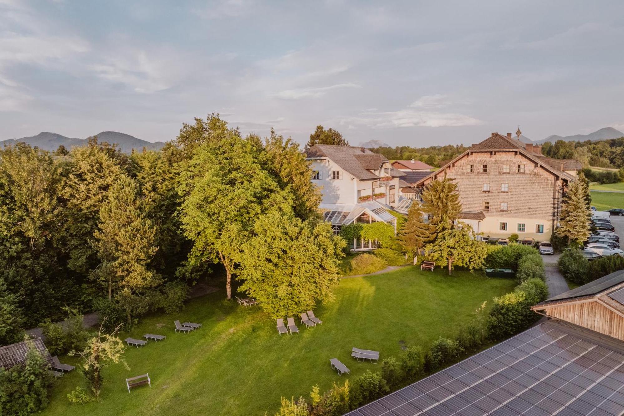 Landhotel Gschirnwirt Eugendorf Extérieur photo